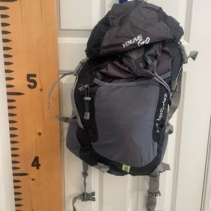 36L hiking backpack lightweight and tough